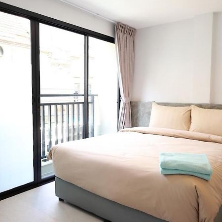 Y House Patong Hostel Exterior photo